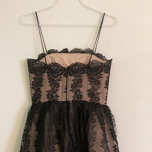 Retro black lace evening gown - Picture 5 of 8